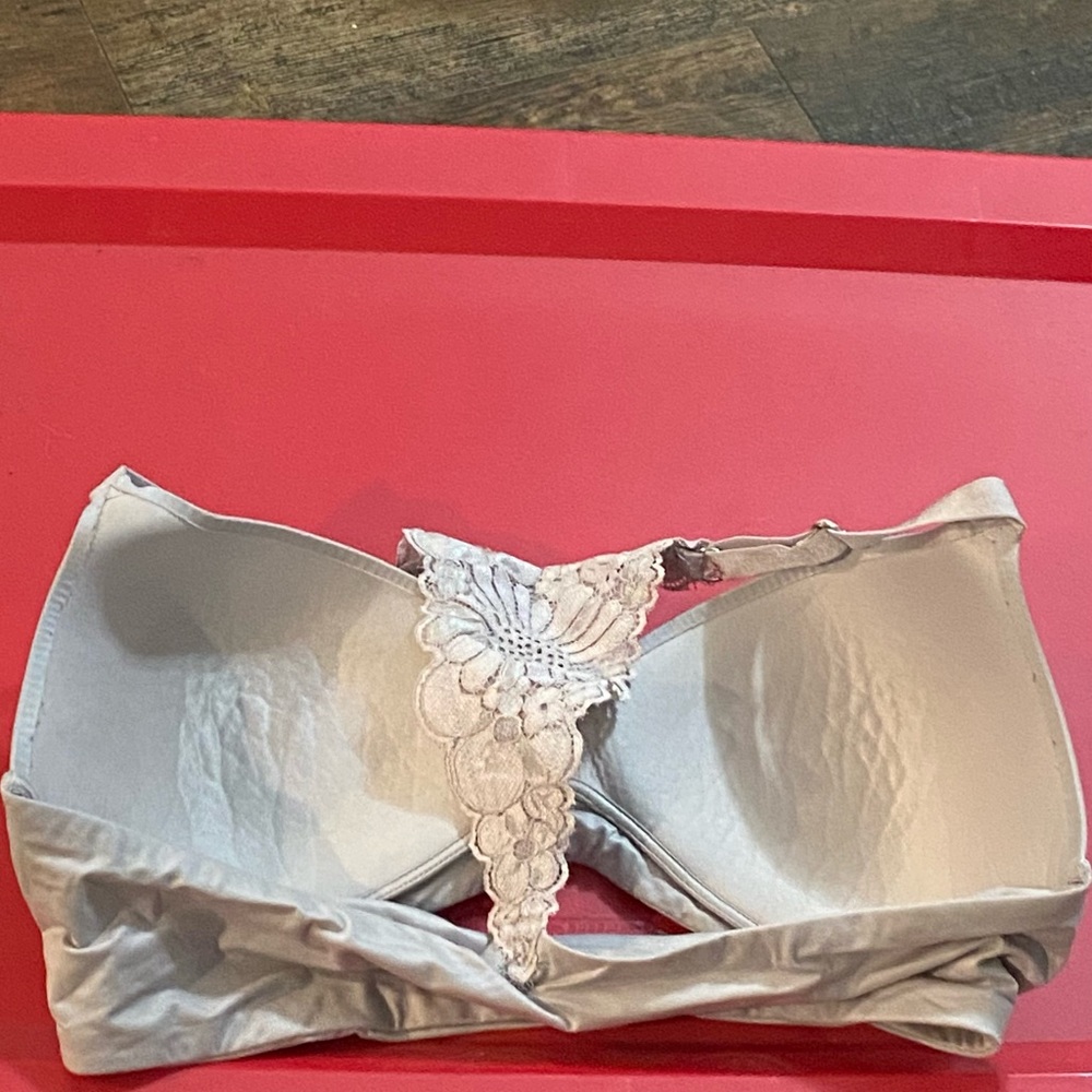 Aerie Women's Cream Padded Bra Size 38D Used Good Condition - Picture 3 of 5